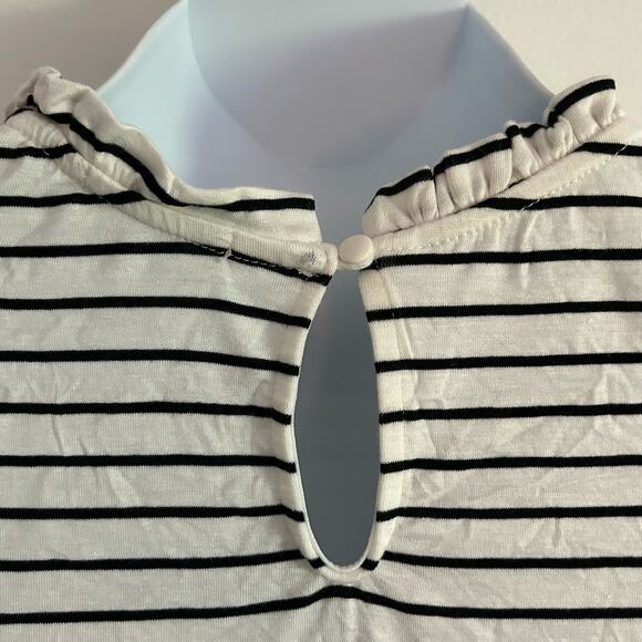 Kaileigh Women's Ruffle Neck Black Stripe Long Sleeve Knit Blouse L Large NWOT - Picture 6 of 8